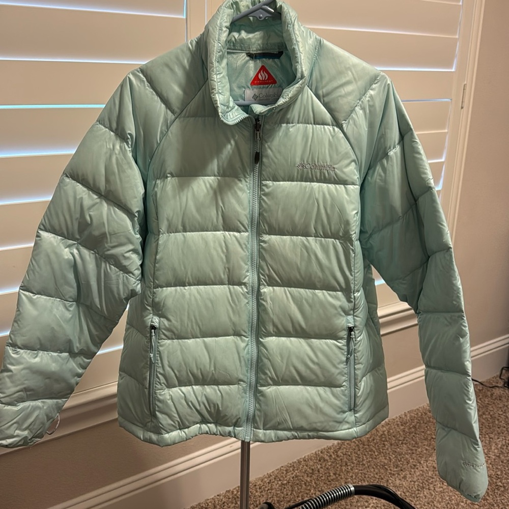 Columbia Women's Powder Lite full zip Jacket
XL EUC Size